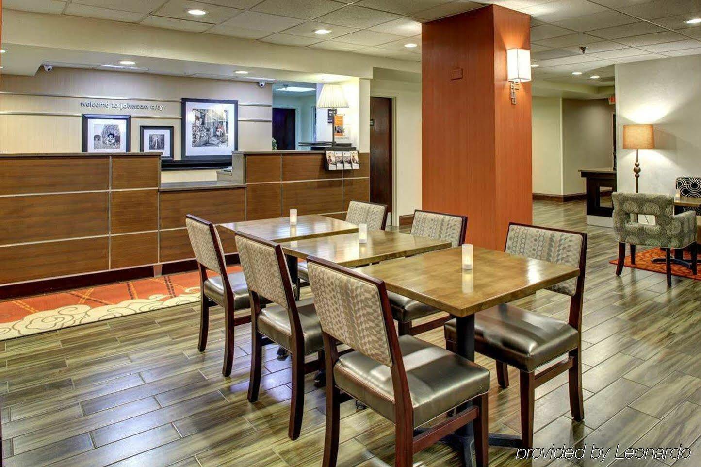 Hampton Inn Джонсон Сити Экстерьер фото